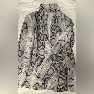 casual snakeskin printed blazer